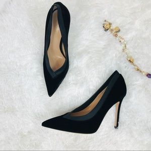 NEW Never worn Gianvito Rossi Pointed-toe Pumps